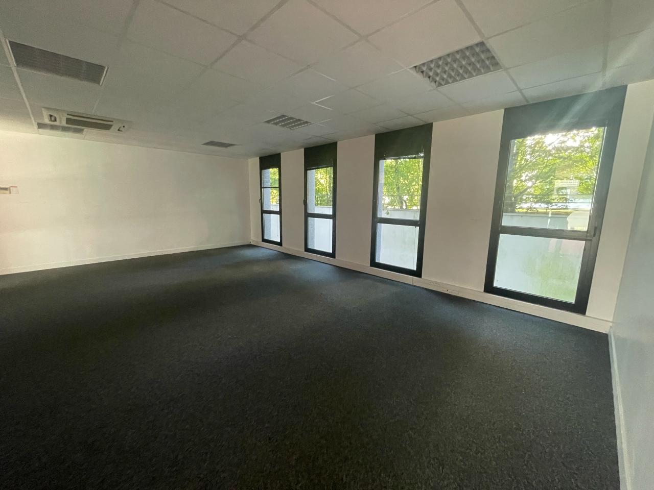 Bureau Rennes 863m² Location bureau Rennes Ille-et-Vilaine OLBUR2311364 4